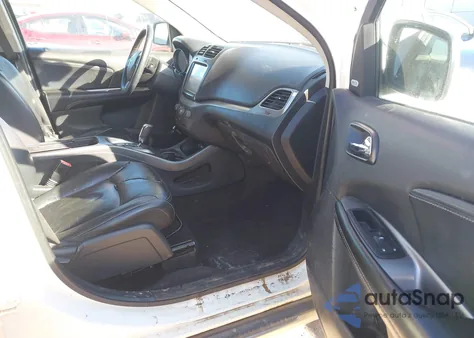 2018 Dodge Journey Crossroad z USA, uszkodzony, nr VIN 3C4PDCGB5JT507718